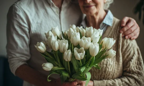 Что подарить маме и бабушке на 8 Марта