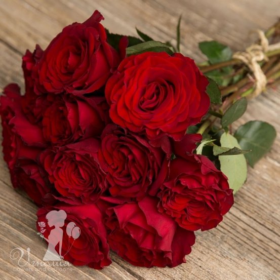 Букет садовых английских роз &laquo;Мадонна&raquo;