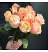 11 пионовидных роз Принцесс Краун(Princess Crown) Эквадор персикового цвета