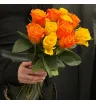 Букет из 11 кенийских роз жёлтого и оранжевого цвета
