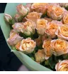 Букет из 15 кустовых персиковых роз