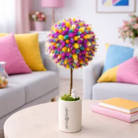 жёлтые, фиолетовые и зелёные сухоцветы топиарий в кашпо
