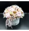 Композиция из сухоцветов и хлопка в коробке &laquo;Безе и корица&raquo;