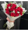 Букет из 23 красных эквадорских роз с эвкалиптом