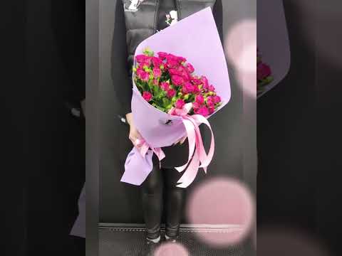 Букет из 11 розовых кустовых роз 